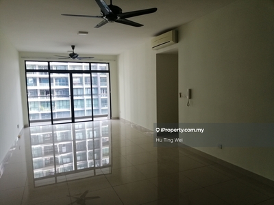 Good condition unit with pool view