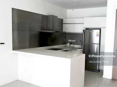 M City Serviced Apartment @ Ampang, 2 rooms for sale rm 788k nego