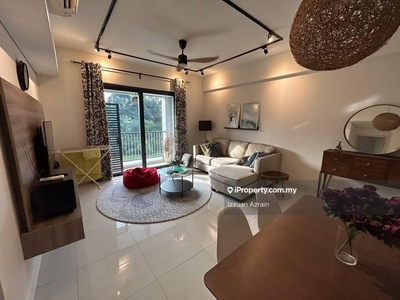 Special Unit Radia Residence with store Fully Furnished Add Carpark