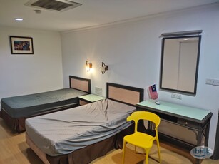 (1 months deposit )Master Room with private Bathroom at Jalan Alor.
