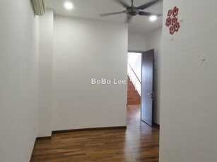3.5 Storey Terrace House For Rent