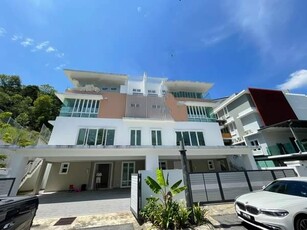 [Corner] Taman Puncak Indah Kajang Bandar Sungai Long Semi D for Sale