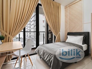 Exclusive Fully Furnished Private Medium Room with Balcony, Walking distance LRT Kelana Jaya line