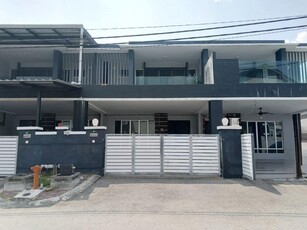 Klebang Emas Double Storey House Partially Furnitured For Rent