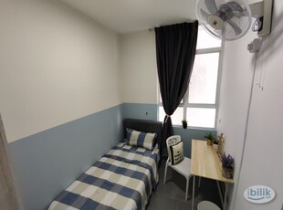 Last small room non sharing at M3 Residency. Fully furnished with aircond. Free wifi. 5min walk LRT Taman Melati. Near Gombak/Wangsa Maju/KLCC/Ampang