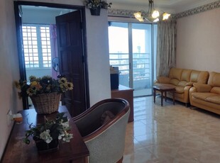 N Park, Corner Unit, Walking distance to USM University, Partially Furnished with good condition , 3Bedrooms