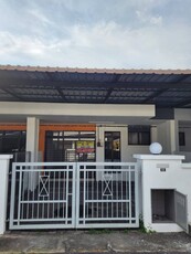 [Partly furnished] Single storey terrace , Bandar Putera 2. Klang