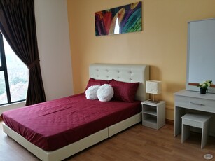 Platino JB Master Room w PRIVATE TOILET for 1 MALE ONLY Next to Paradigm Mall WiFi Fully Furn