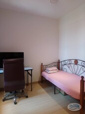 Single Room at Gravit8, Klang