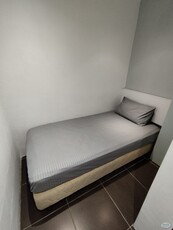 [ SUPER COMFORTABLE ROOM ] [ NO DEPOSIT ] Master Room at Damansara Perdana, Petaling Jaya