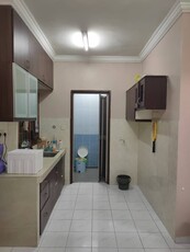 Vista Impiana Apartment, Bukit Serdang, Seri Kembangan, Partly furnished