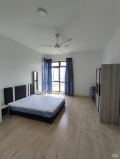 Walk to LRT! Large Master Room at Parkhill Residence, Bukit Jalil