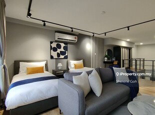 Brand New Cozy and Luxury Condo Near to MRT with Internet