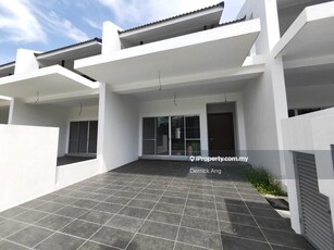 Brand New Unit @ 2 Storey Terrace Tamansari Dahlia Rawang