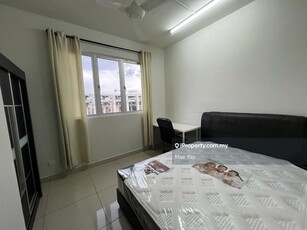 Maxim Residence @ Cheras, room with Queen size Bed unit to rent
