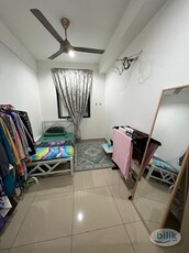Middle Room at Teluk Kumbar Bayan Lepas Perempuan Melayu