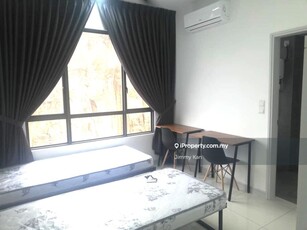 Riana South Room For Rent