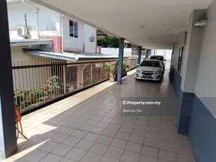 Semi detached house At Jalan Foo Chow For rent