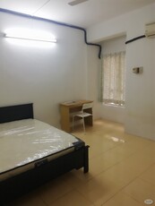 Single Room @ Bandar Bukit Tinggi (No Partition & Got Window) For Rent