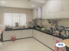 Middle Room Include Utilities at Bandar Utama, Petaling Jaya