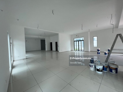 3sty Brand new Bungalow with lift Spacious living hall
