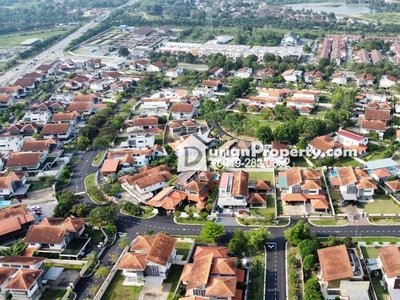 Bungalow House For Sale at Banyan Close