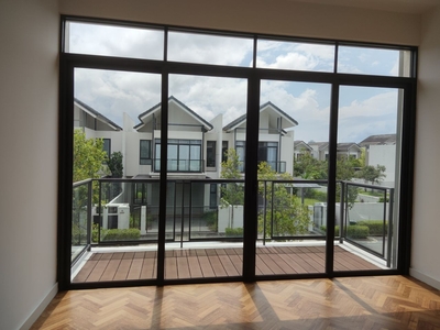Avira Medini Double Storey Terrace House Fully Furnished for Rent