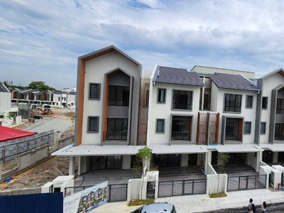 Ready-to-Move-In NOW! Puchong Freehold 3 Storey Terrace House @ Diamond Puchong, Taman Putra Prima, Puchong, Selangor