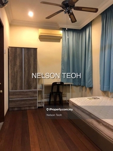 Single bedroom attached bathroom for rent, semi-d renting single room