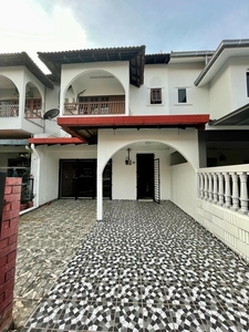 Taman Serdang Raya terraced house for rent