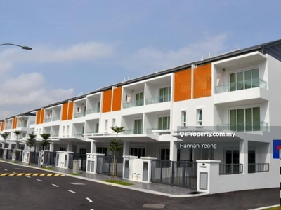 Brand New 3 Storey Link House in Sungai Long at Taming Indah2 for Sale