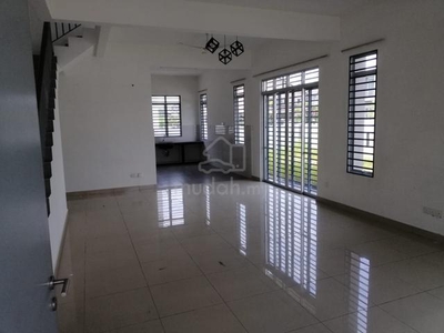 Bukit kepayang Seremban 2 sty corner house Gated and guarded freehold