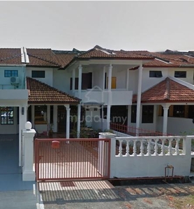 Double storey house for rent near seaview restaurant