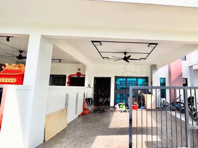 Facing Open Extended Woodbury Residence, Bandar Tasik Senangin, Lengge