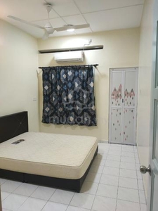 Kamunting(Taman Saujana) - 2 units Middle Room for rental