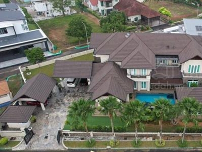 MODERN Bungalow with swimming pool FOR SALE at AYER KEROH, MELAKA!!
