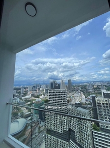 Partly Furnish Studio with balcony!! Walking distance to LRT
