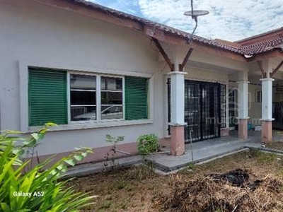 Rumah teres setingkat End Lot Desa Pinggiran Bayu Mantin | FREEHOLD