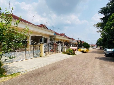 Single Storey Terrace at Taman Gemilang , Kulai. Johor