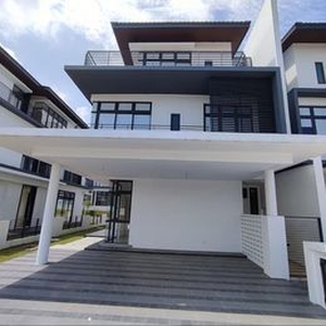 【Below Market Price 60%】40x100 0%Downpayment Double Storey Superlink House!Sri Petaling !