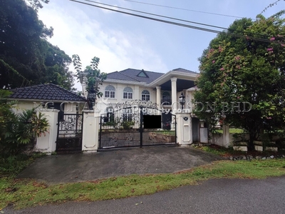Bungalow House For Auction at Bangi Golf Resort