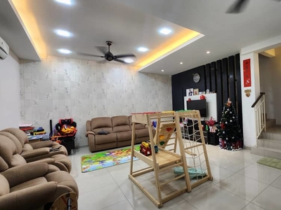 [FREEHOLD| FULLY RENOVATED| GATED GUARDED| STRATA] 2.5 Storey Terrace Nadayu 92 Semenyih