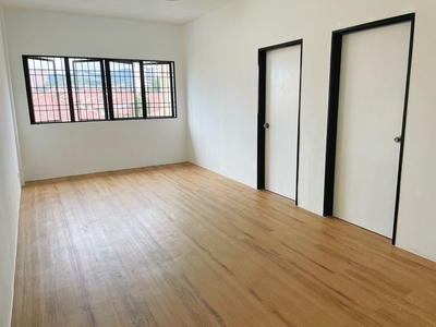 Indah 1 Apartment Sungai Long, 850sf, Kitchen Table Top, New Paint, Basic Unit