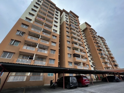 [LOWER FLOOR| BALCONY| GATED GUARDED] Golden Villa Apartment Jalan Temenggung Klang