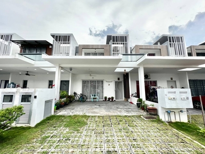 Partial Furnished 2 Storey Terrace @ Cybersouth