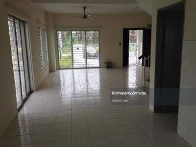Double-storey Corner House for Sale. Can Park easily up to 5 cars.