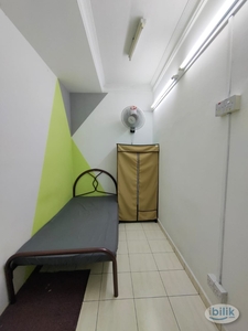 Female unit Single Room Affortable at SS2 easy Parking near ss2 town/ Bus stop