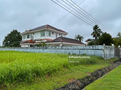 Jln Pisang Barat, Lrg Jambu 9, double storey detached house.