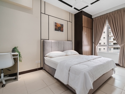 Master Room at Cova Villa Condominium, Kota Damansara