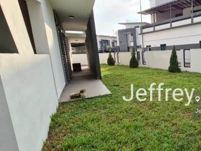 Taman Putra Prima 3 Storey Partly Furnished House For Rent